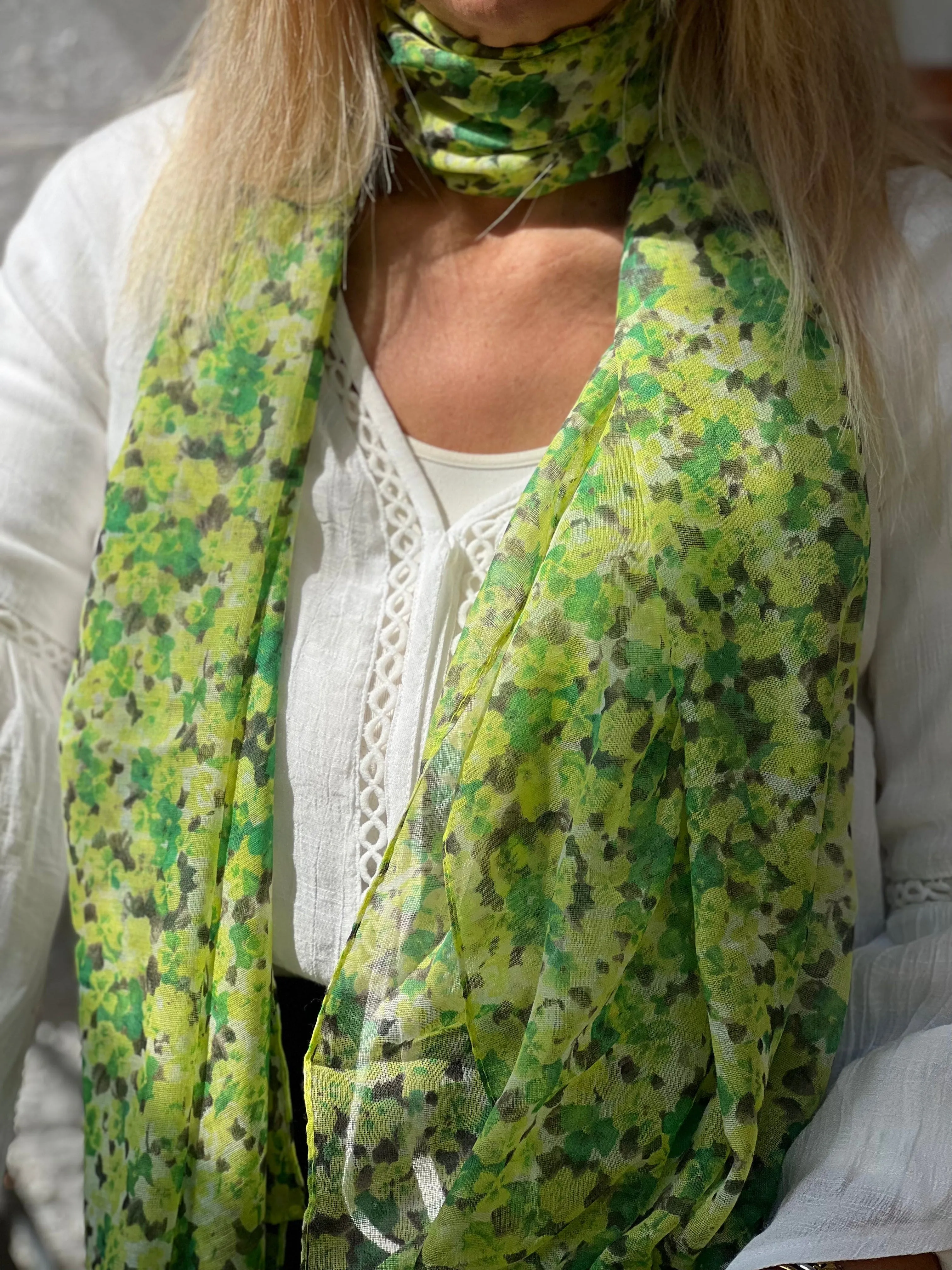 🌿 Floral Scarf - Shades of Green