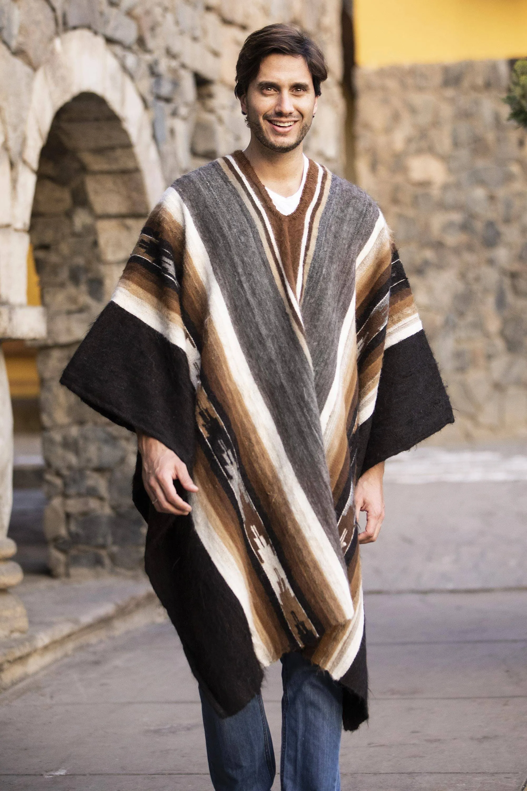 Alpaca Wool Poncho - Road to Huancayo