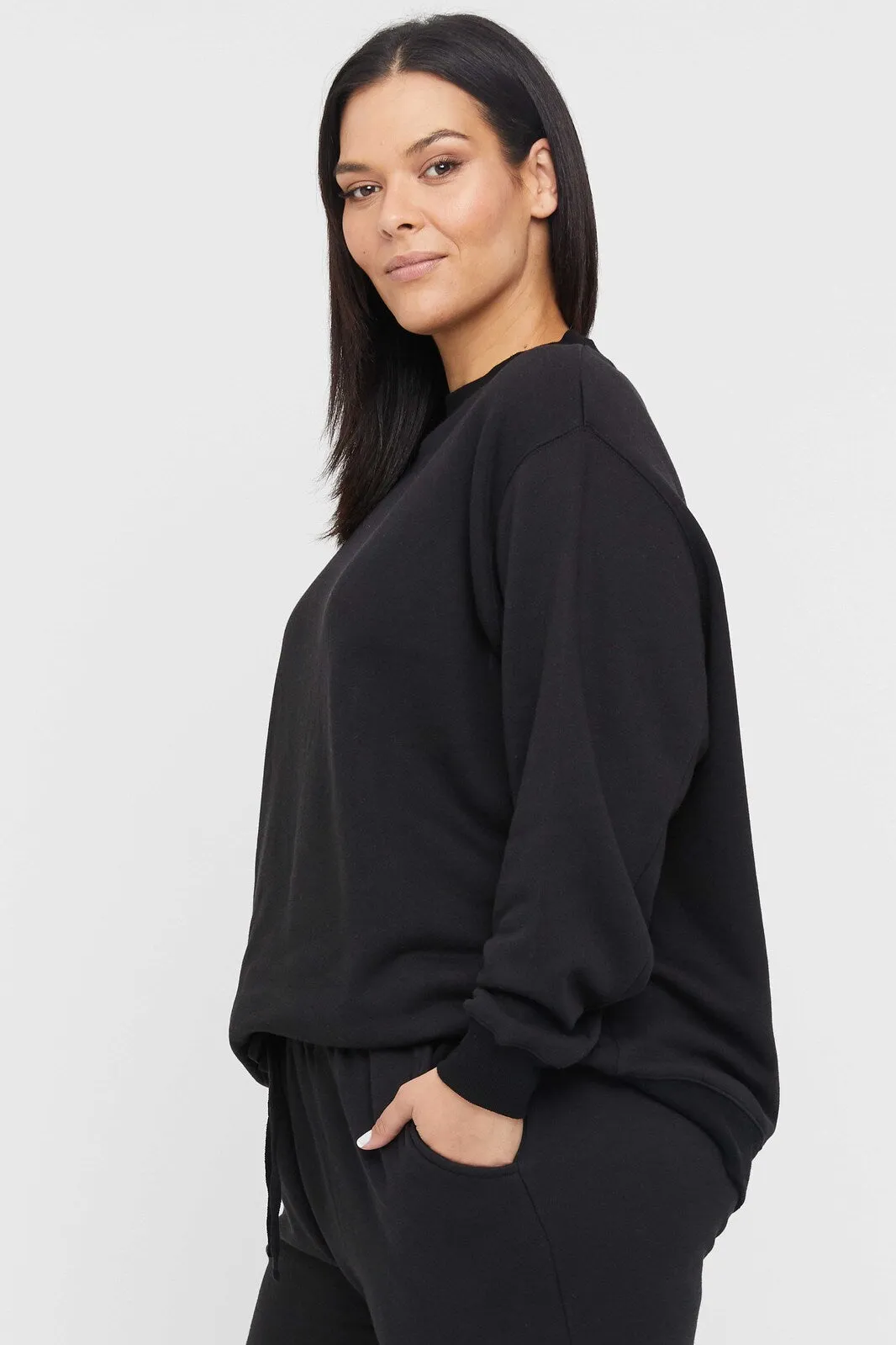 Bamboo Essential Fleece Top - Black