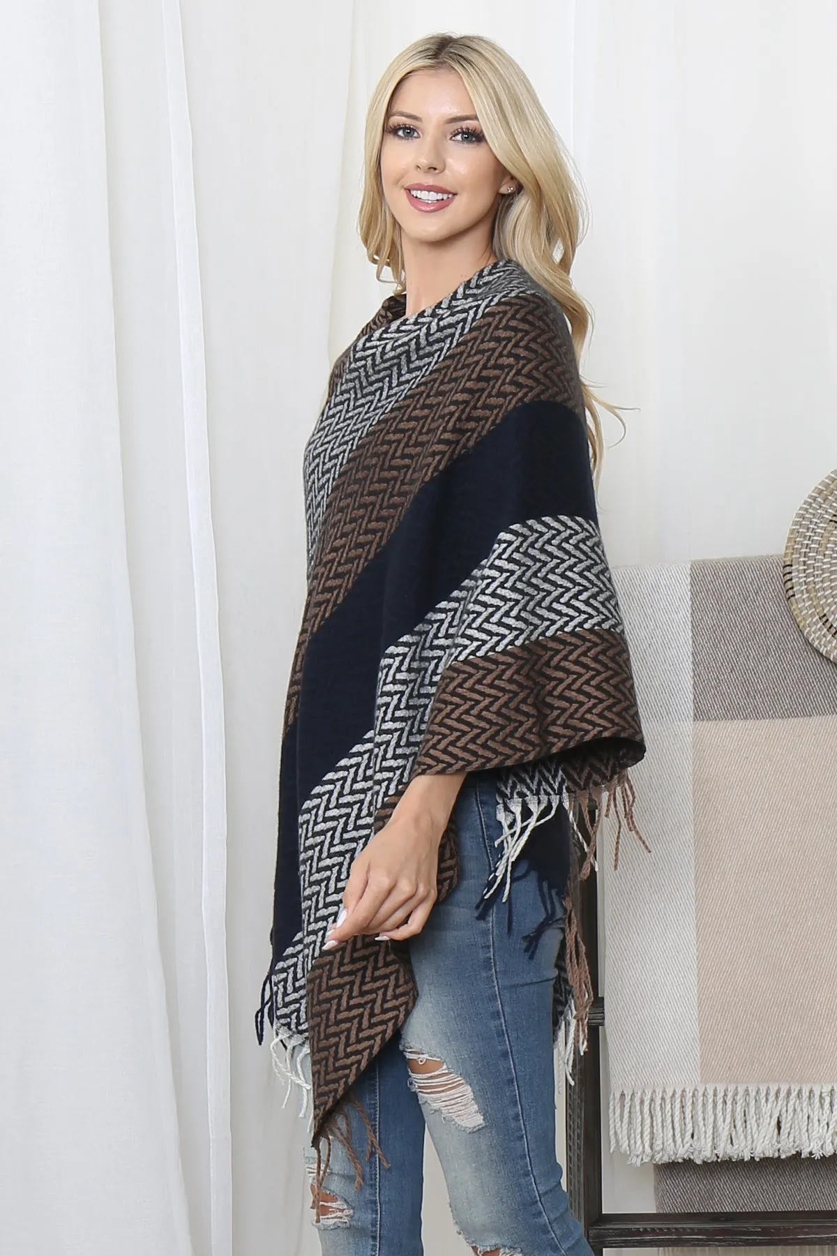 COLOR FADED STRIPES PONCHO