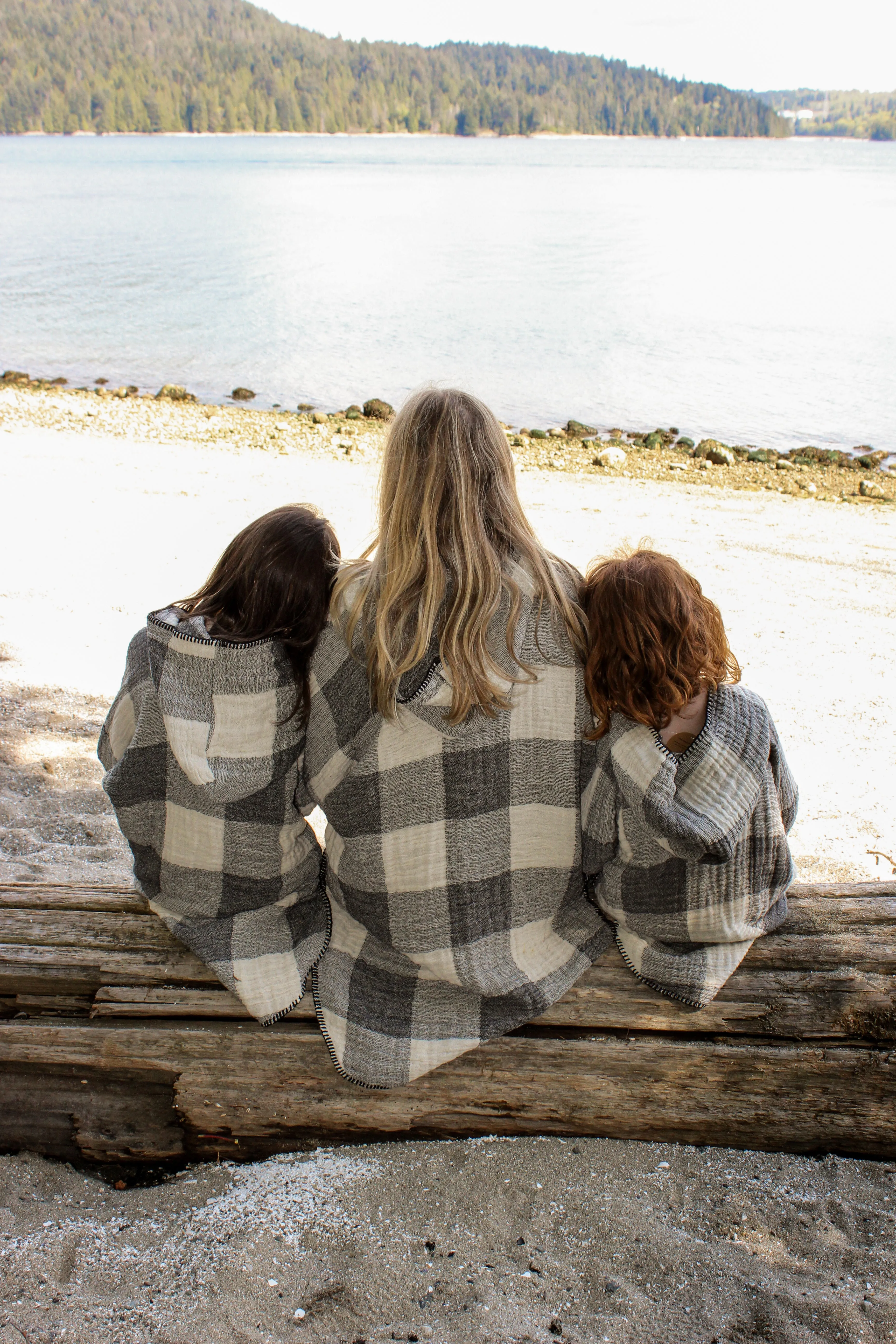 THE LIMITED EDITION PLAID PEBBLE | Kid's Muslin Poncho