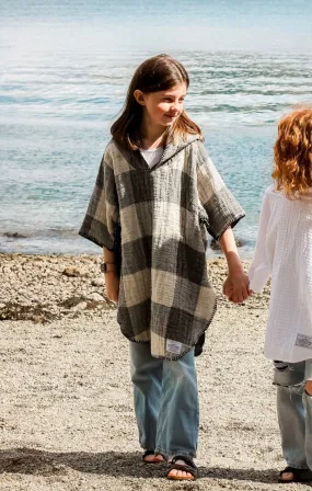 THE LIMITED EDITION PLAID PEBBLE | Kid's Muslin Poncho