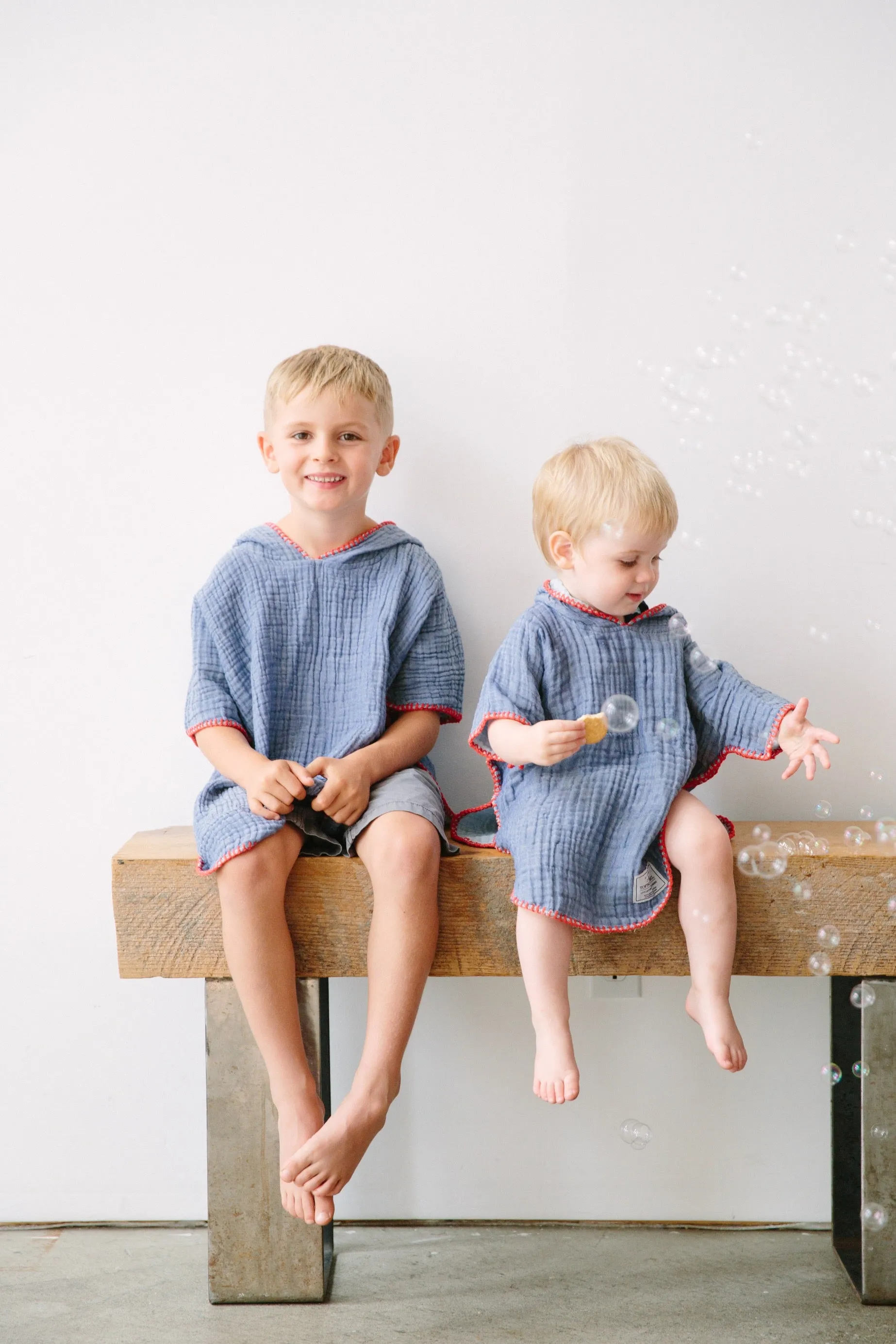 THE PEBBLE | Kid's Muslin Poncho